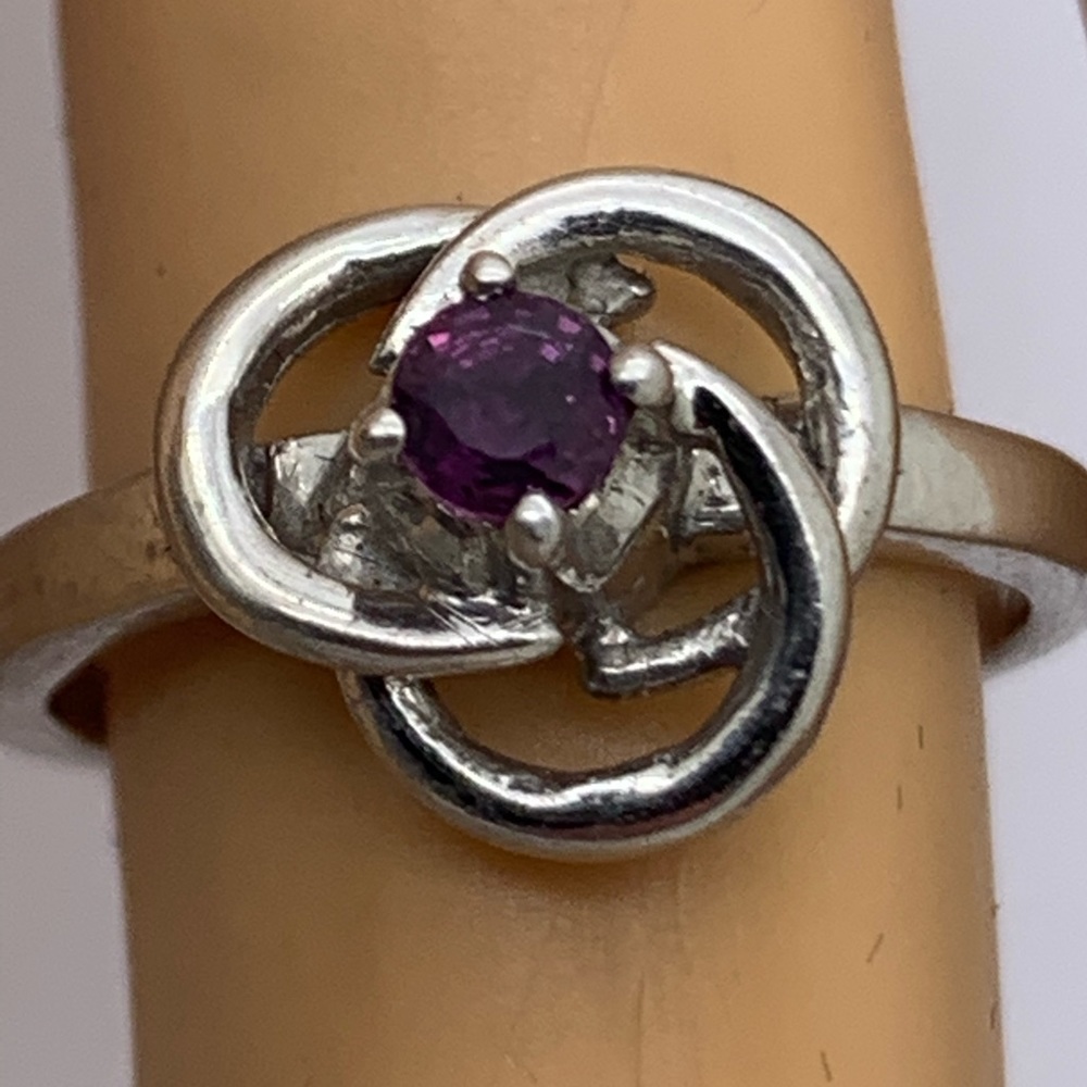 925.Sterling Vintage Gemstone ring size 5.5